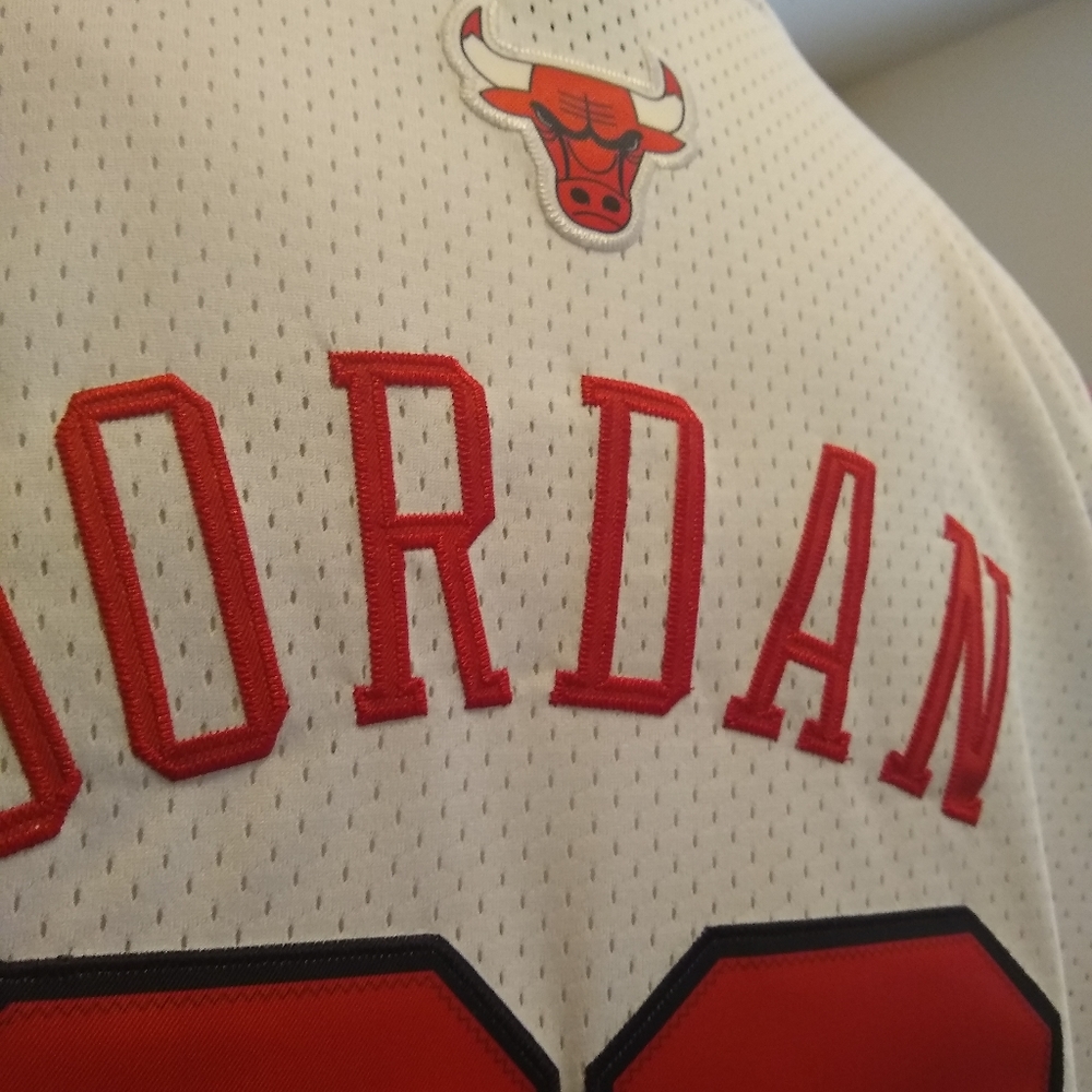 NWT Chicago Bulls Michael Jordan Jersey XXL - Picture 4 of 9